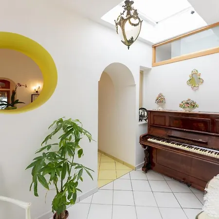 Casa Palazzo Merlato * プロチーダ