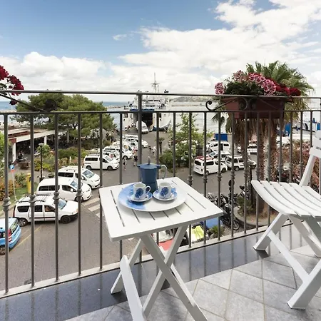 Casa Palazzo Merlato Apartment Procida